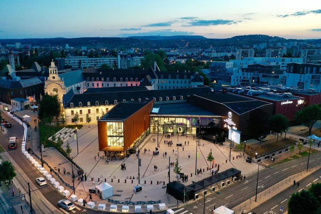 Apartamento Le Sweet 70'S : Au Coeur Du Centre Historique Dijon Exterior foto